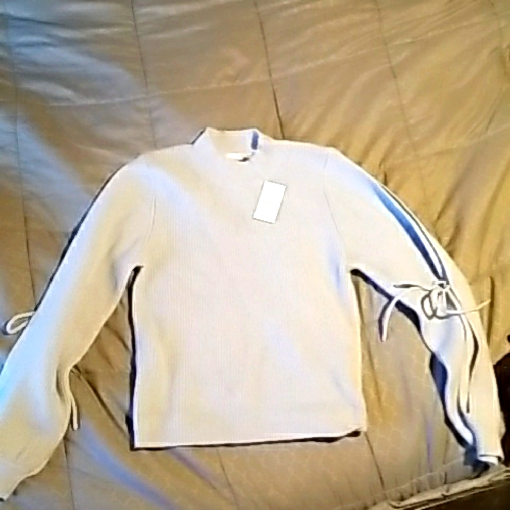 Open sleeve sweater